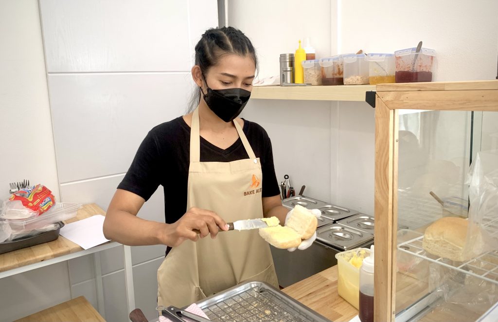 Bake Alert Toast Cafe Franchise 13